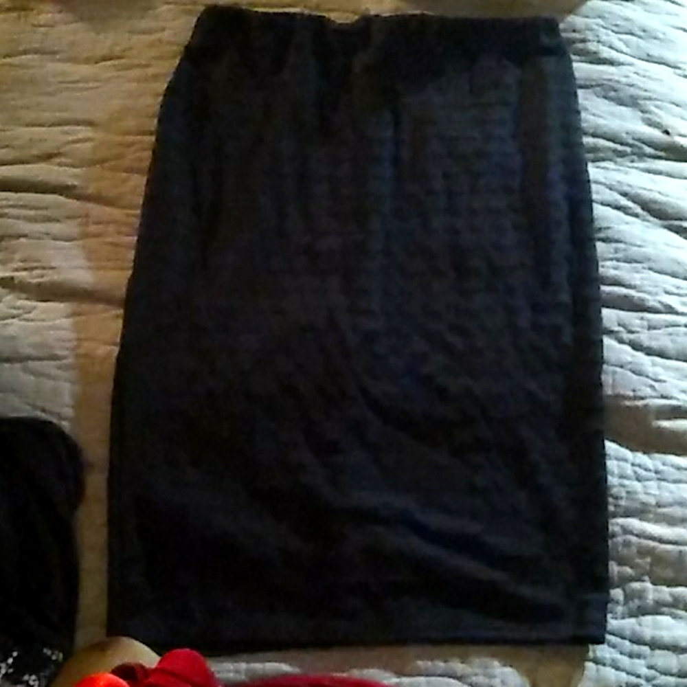 Black stretchy skirt